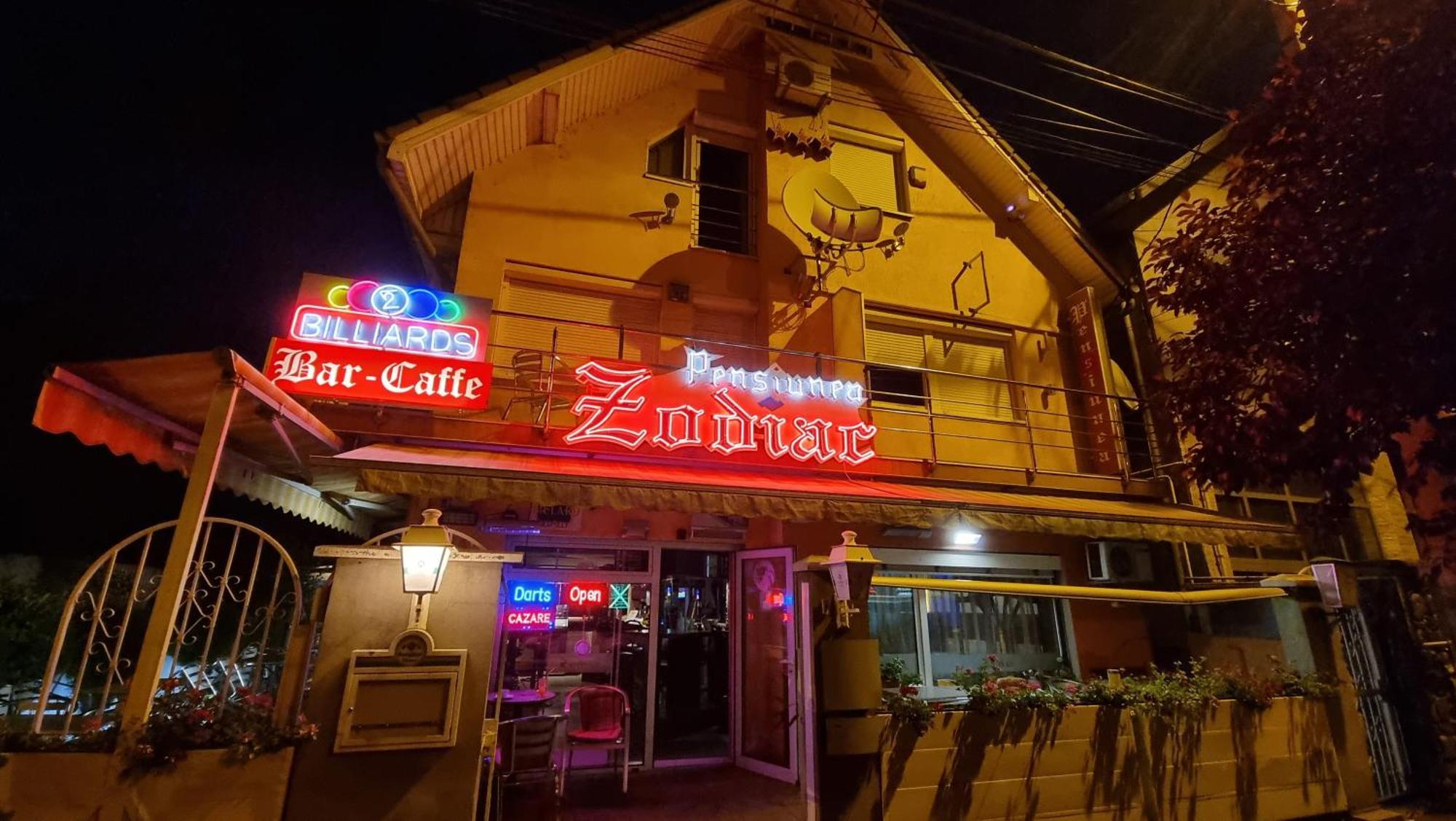 Pensiunea Zodiac Timişoara Buitenkant foto