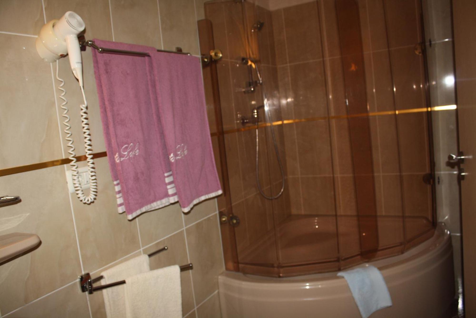 Pensiunea Zodiac Timişoara Buitenkant foto